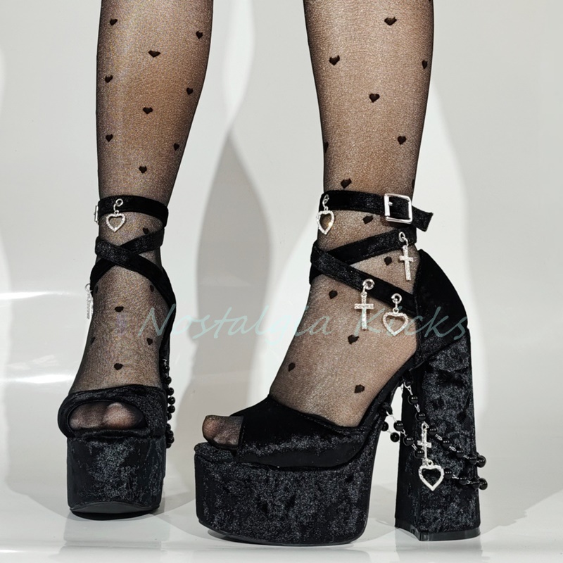 Gothic Black Velvet Platform H - Sandal Strappy Heeled recensie en prijs